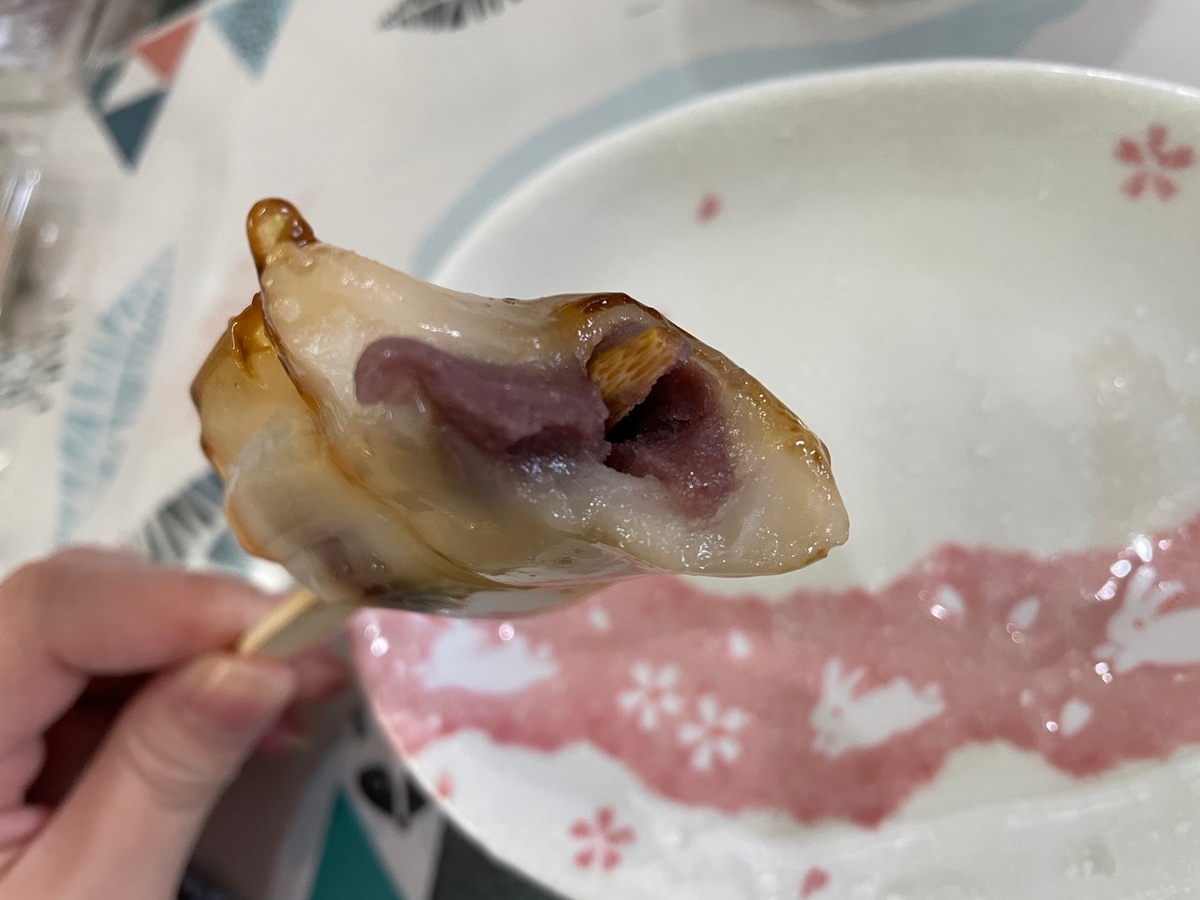 手土産やお土産にもおすすめな静岡で人気の和菓子・たこまん「あまから団子」の断面