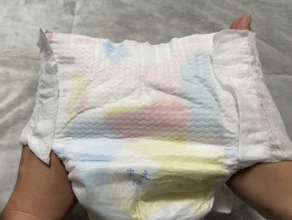 テープタイプにもパンツタイプにもなる人気のオムツMirafeel(ミラフィール)の伸縮性