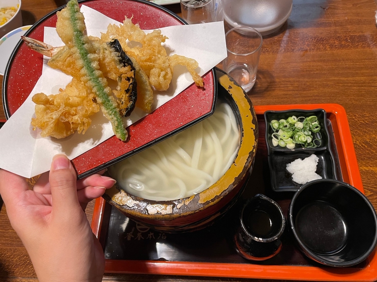 テレビでも紹介されたうどんの名店「大正庵釜春」の釜揚げうどん