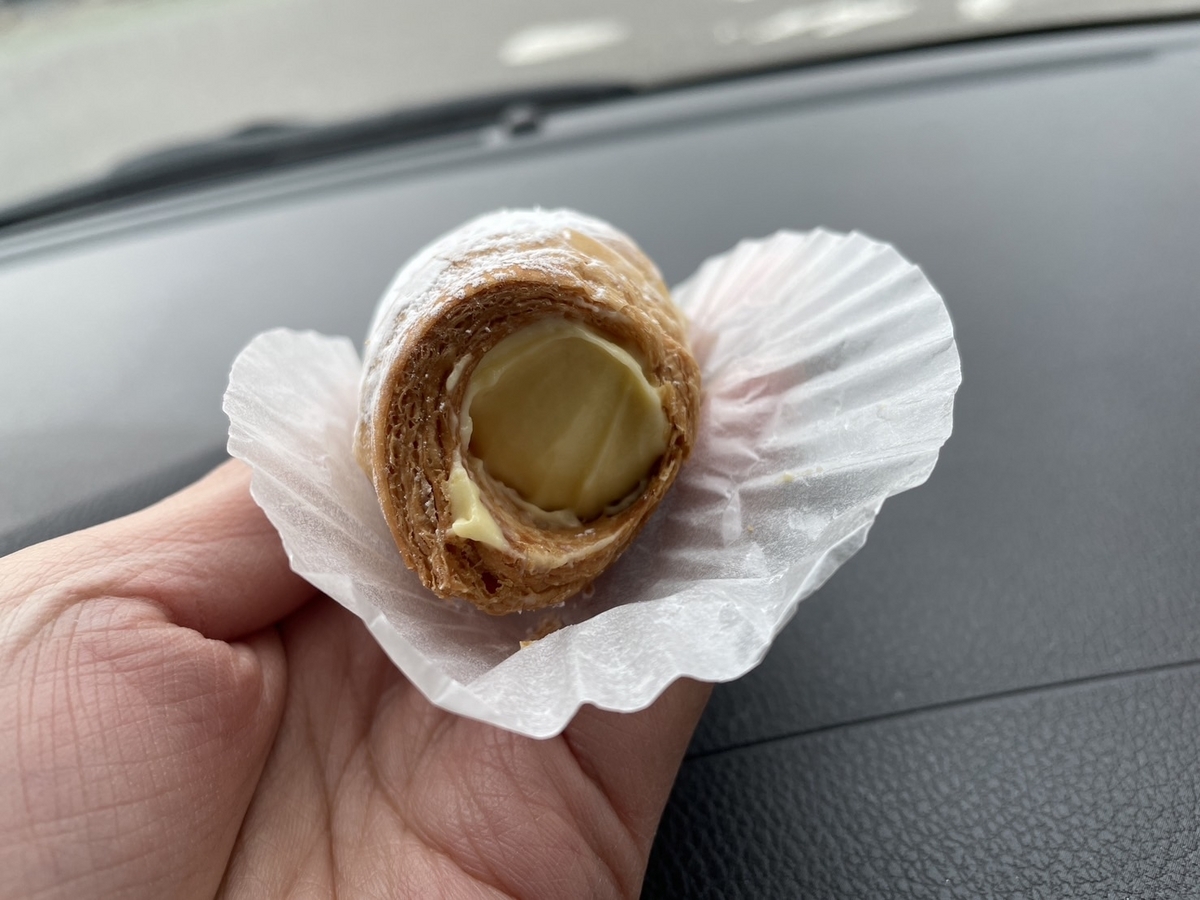コルネが絶品の碧南市にある人気のケーキ屋さん「エルメート洋菓子店」のコルネ断面