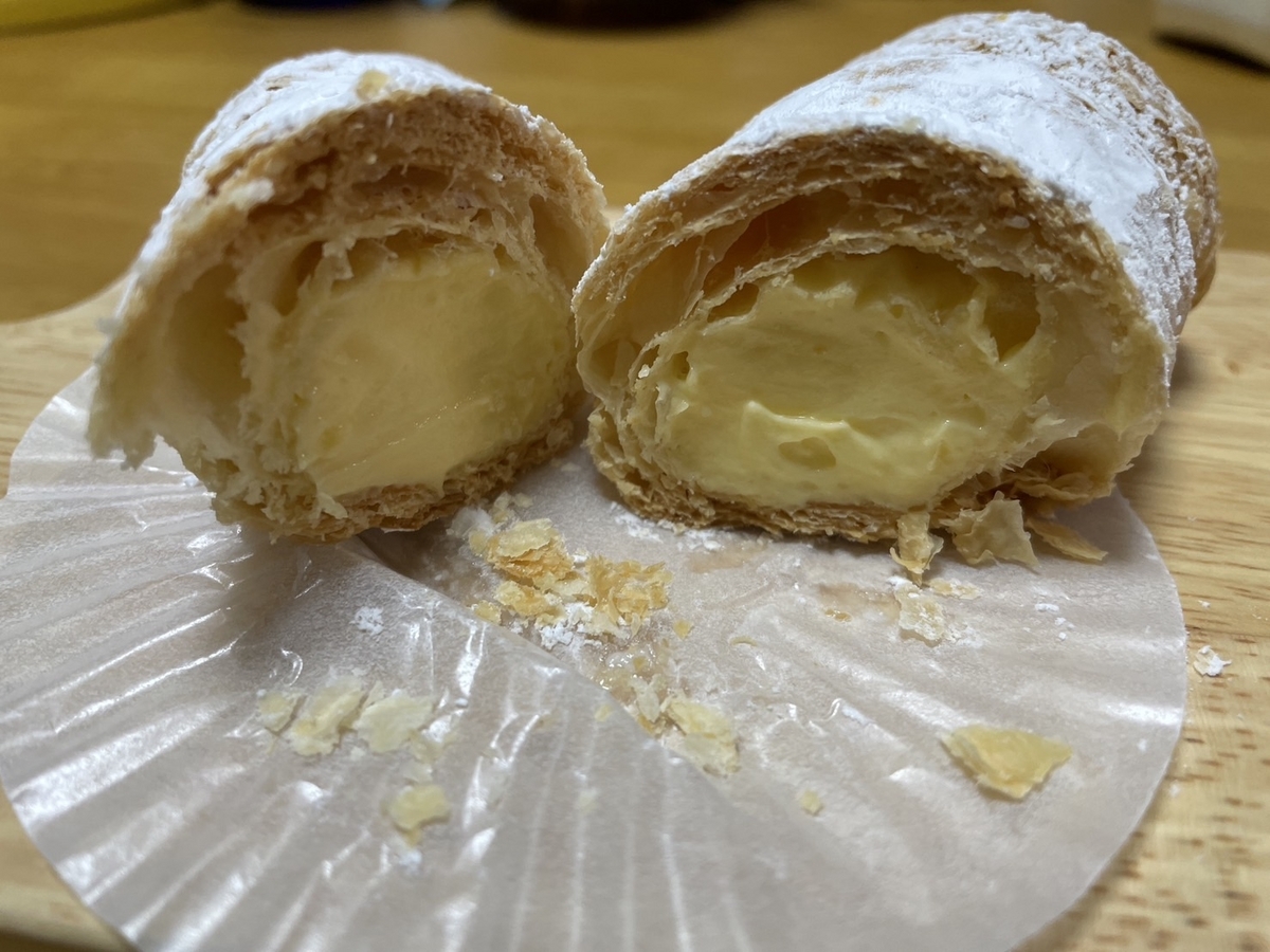 コルネが絶品の碧南市にある人気のケーキ屋さん「エルメート洋菓子店」のコルネ断面