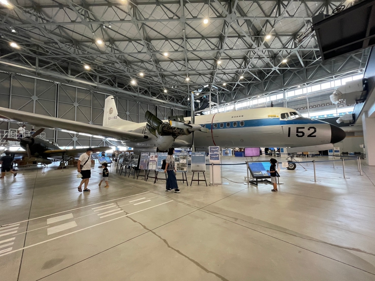 飛行機好きな小さな子どもも楽しめる小牧市にあるあいち航空ミュージアムの実機展示