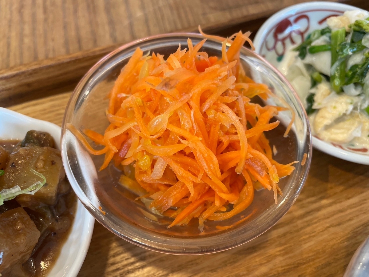 赤ちゃんや子ども連れでランチをした東浦町にある人気のご飯屋さん「食堂&カフェひとつむぎの」のお惣菜