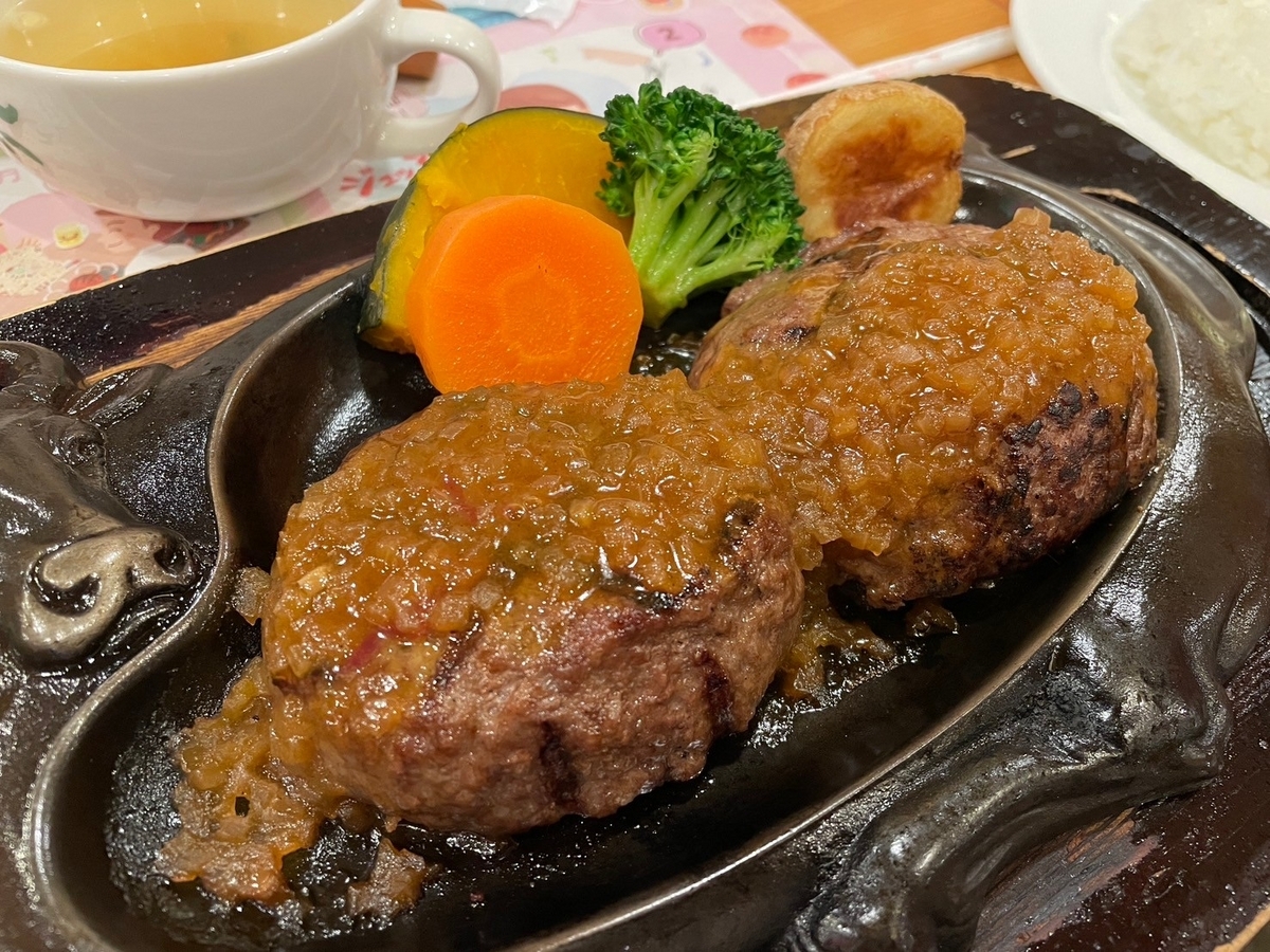 静岡県にある人気店「さわやか」のげんこつハンバーグ