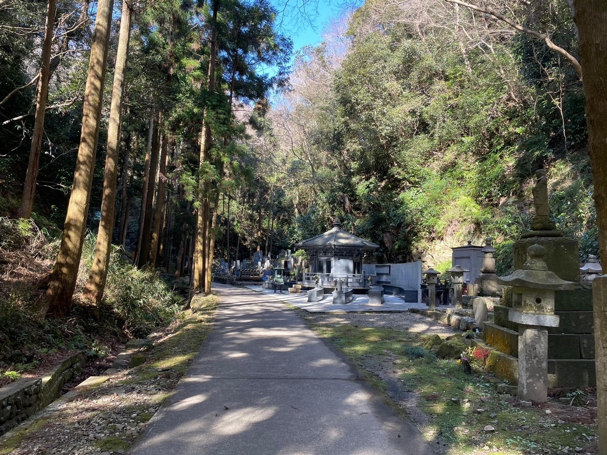 愛知県南知多町にある知多四国霊場八十八か所の43番札所「岩屋寺」の奥之院