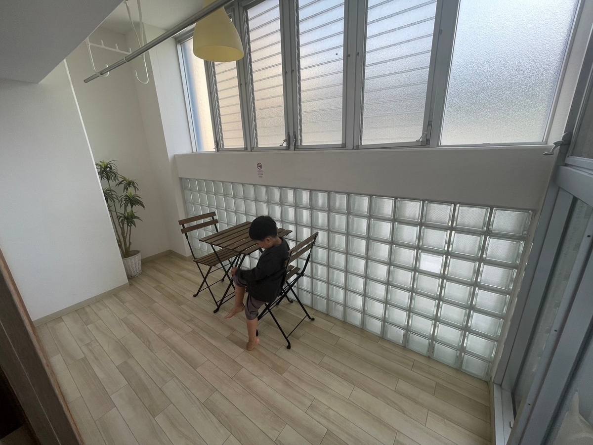 小さな子どもや大家族も安心!ユニバーサルスタジオジャパンに近い1棟貸し民泊「ユニバーサルベイコンドミニアム」のサンルーム