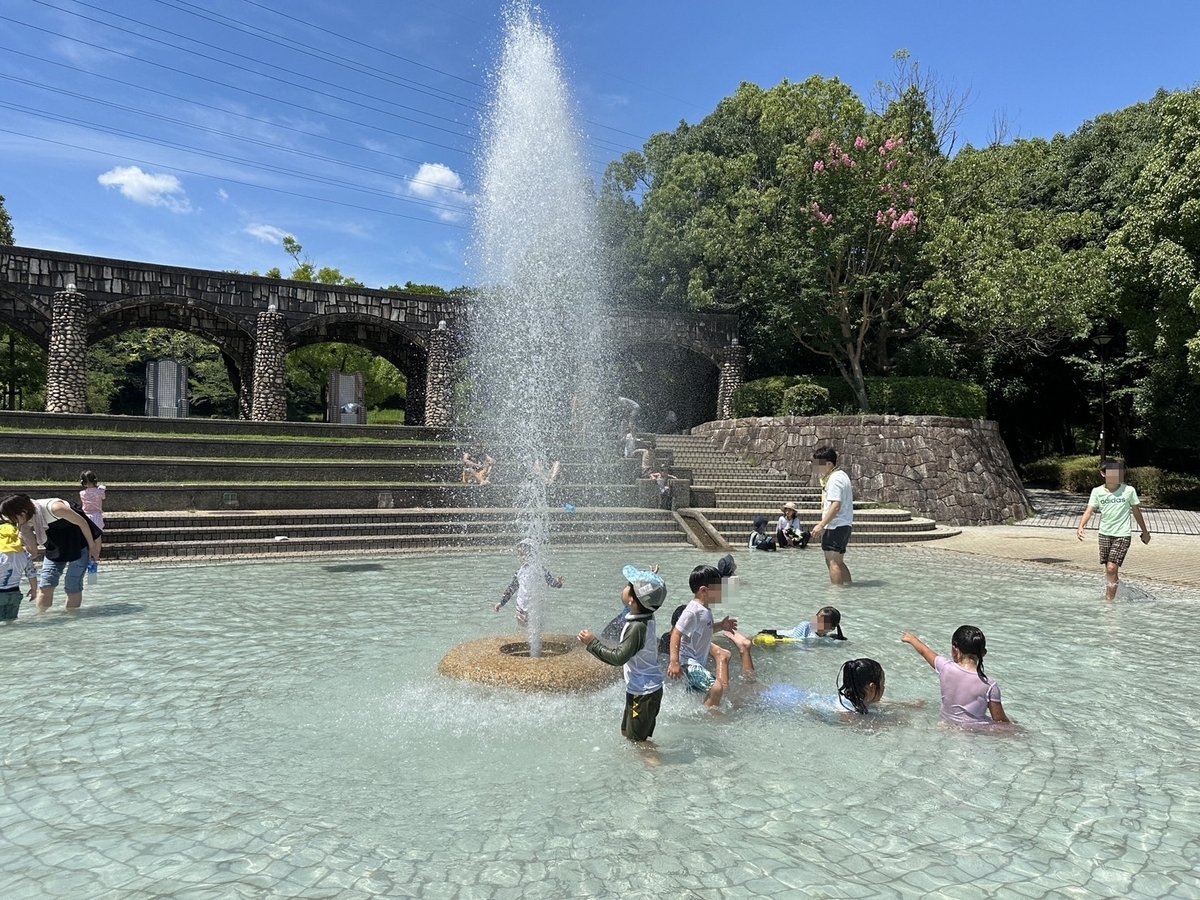 愛知の水遊びスポット｜愛知県大府市にある大府みどり公園の噴水付きじゃぶじゃぶ池