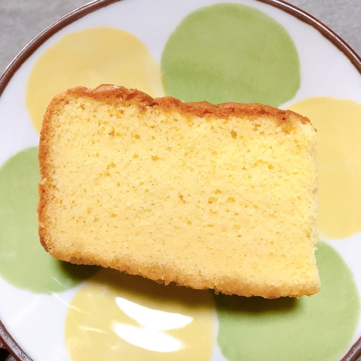 岐阜市黒野にあるPS純金でもとりあげられたスイーツが絶品のスーパー「ハイショップふじた」のカステラ