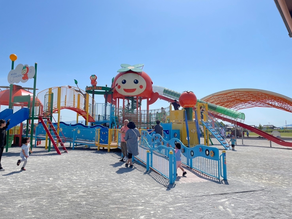 岐阜県瑞穂市の子どもの遊び場｜遊具が豊富な公園・サンコーパレットパークの全体