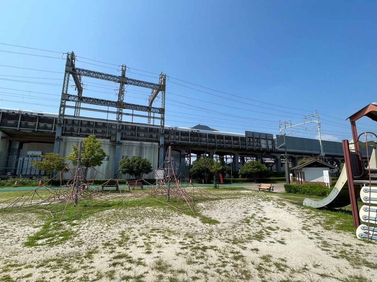 子どもの遊び場｜知立市にある新幹線が見える上重原公園の新幹線