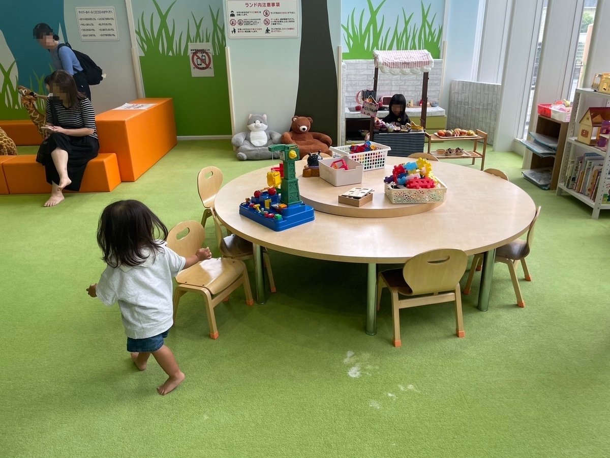 子供の遊び場｜名古屋市港区にある東京インテリア内のキッズエリアのおもちゃ＆ままごとエリア