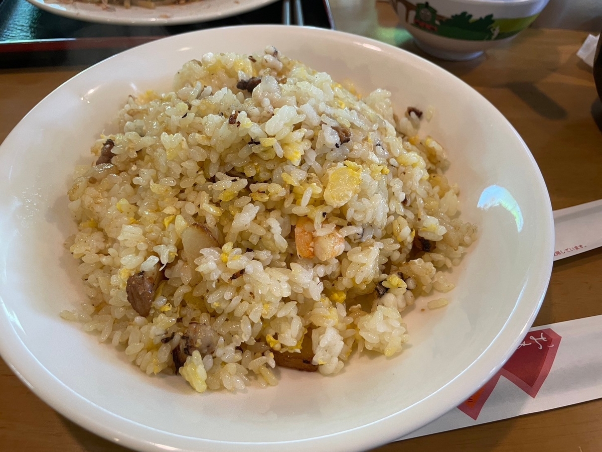 滋賀県大津市にある行列ができる人気のちゃんぽん店「グラバー亭」の焼き飯