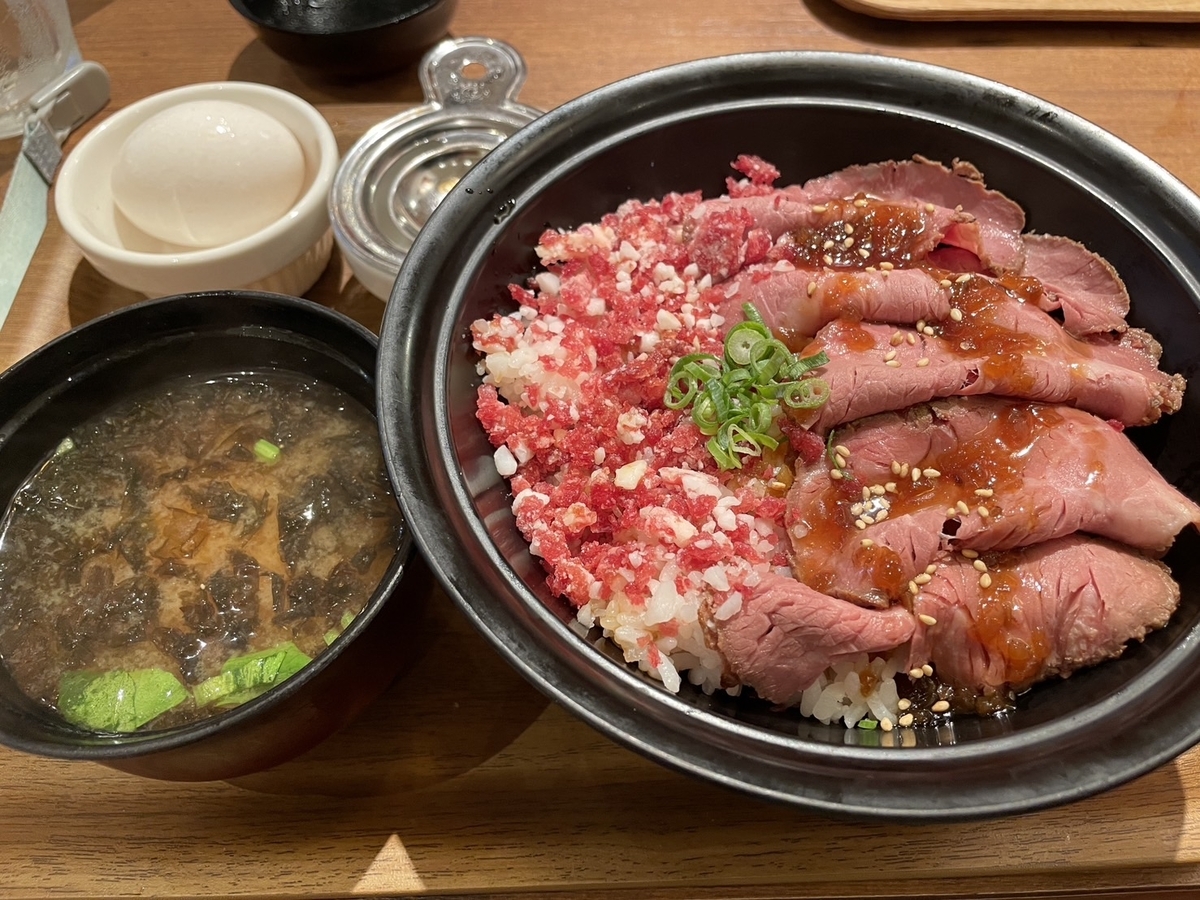 子連れランチ｜イオンモール岡崎に入っている北海道キッチンYOSHIMIの牛とろローストビーフ丼