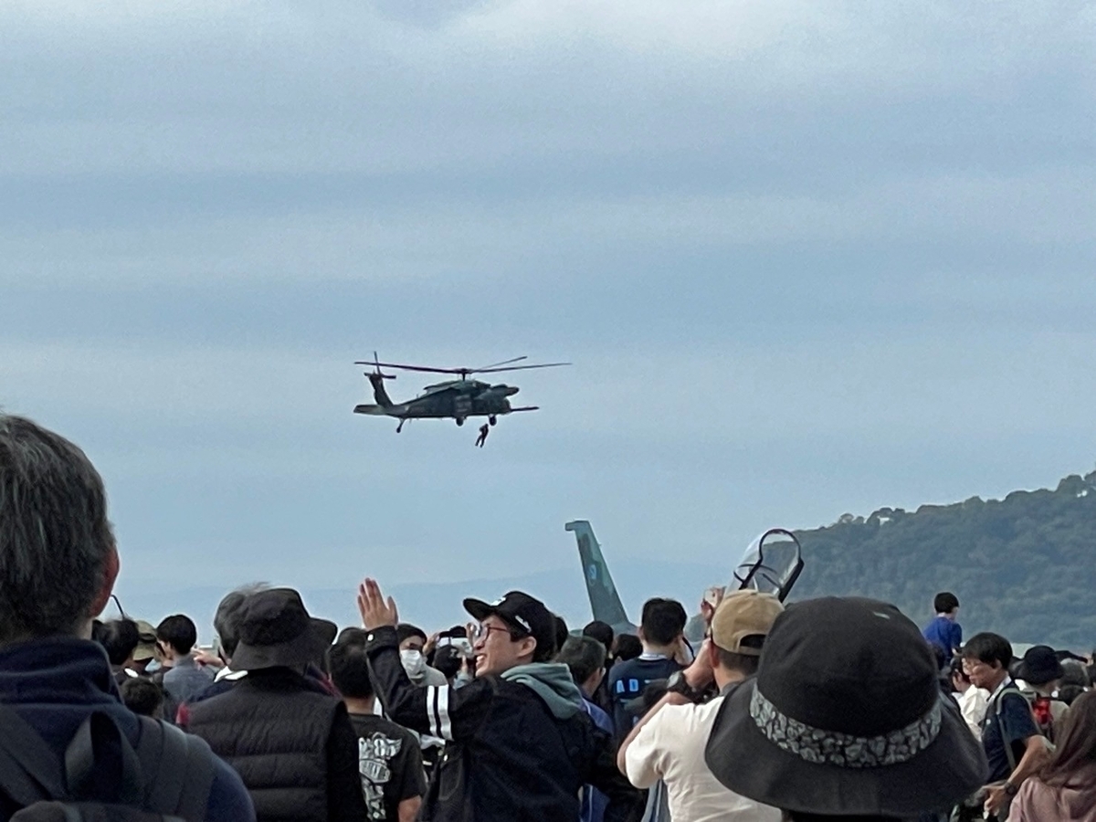 自衛隊岐阜基地で行われた岐阜基地航空祭2024の救難展示