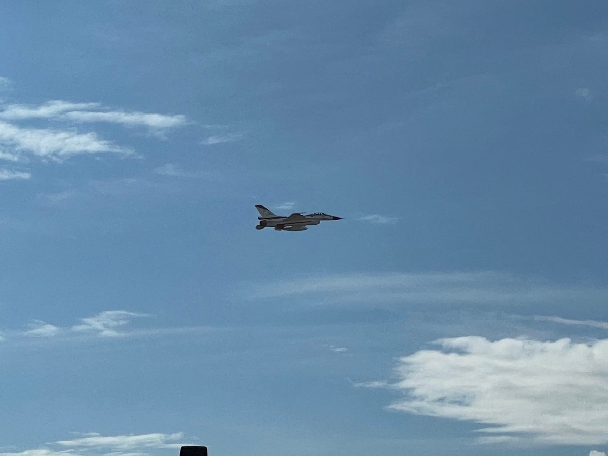自衛隊岐阜基地で行われた岐阜基地航空祭2024の機動飛行