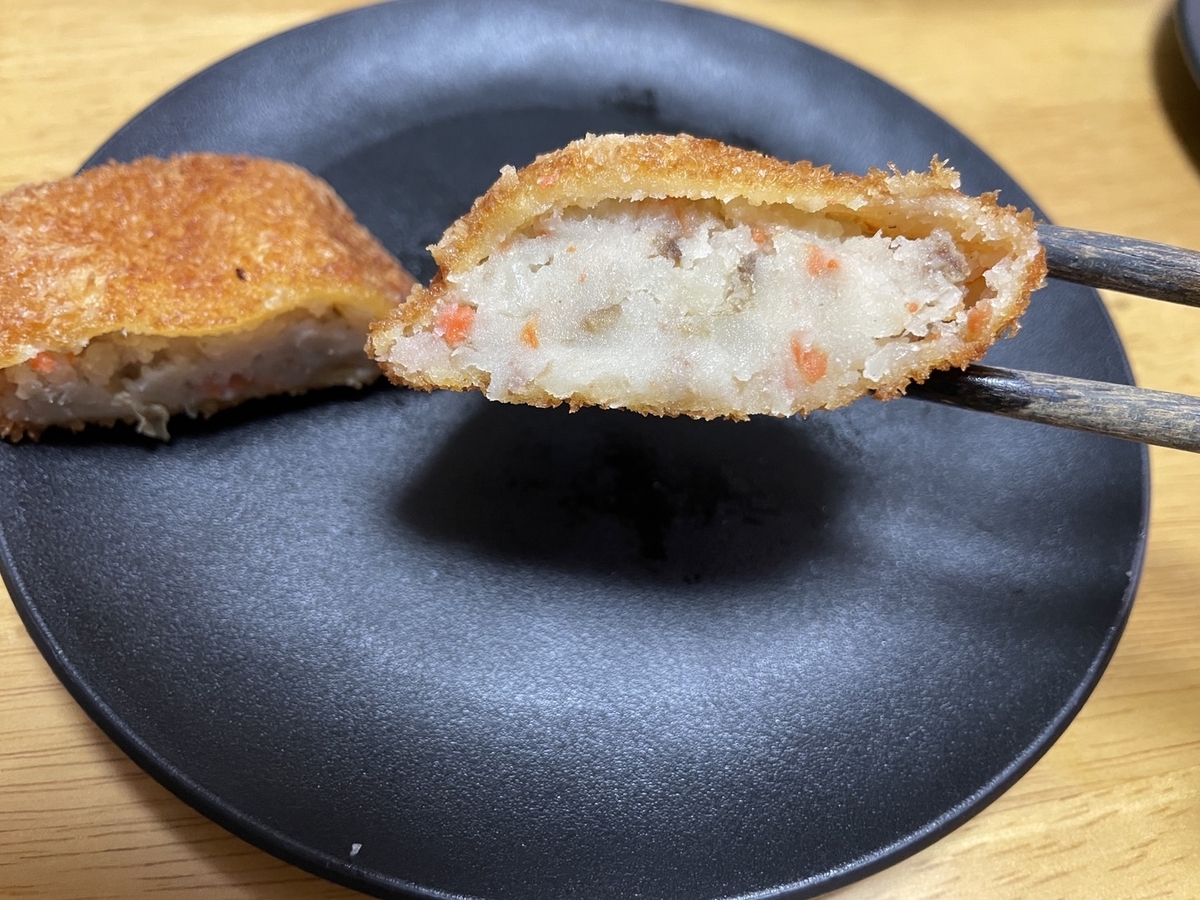 愛知県常滑市にある知多ピッグの精肉直売＆お惣菜のお店「とんとことん」の惣菜コロッケ
