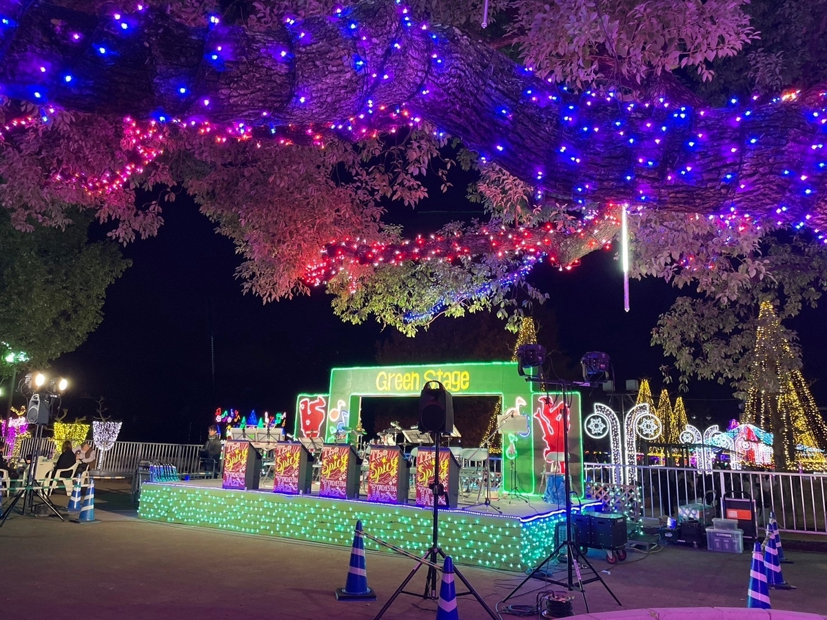 入園無料のイルミネーション｜岐阜県海津市にある木曽三川公園のウィンターイルミネーション2024の光のステージ