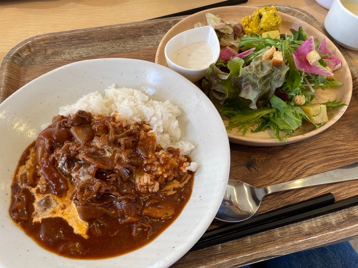 子連れランチ｜愛知県大府市のげんきの郷すくすくヶ丘のカフェ「THEKITCHEN」のランチメニューハッシュドビーフデリセット