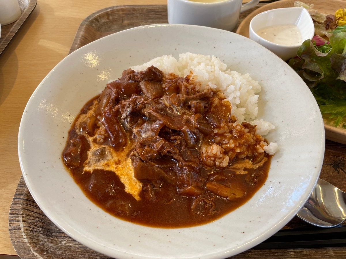 子連れランチ｜愛知県大府市のげんきの郷すくすくヶ丘のカフェ「THEKITCHEN」のランチメニューのハッシュドビープ