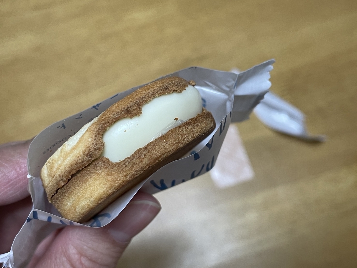 北海道の人気のお土産SNOWSのスノーサンド・生ホワイトチョコレート