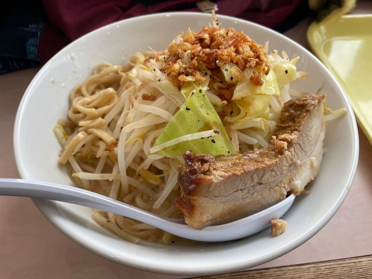 子どもの遊び場｜キッズゲレンデが楽しめる長野県の治部坂高原スキー場の豚野菜ラーメン