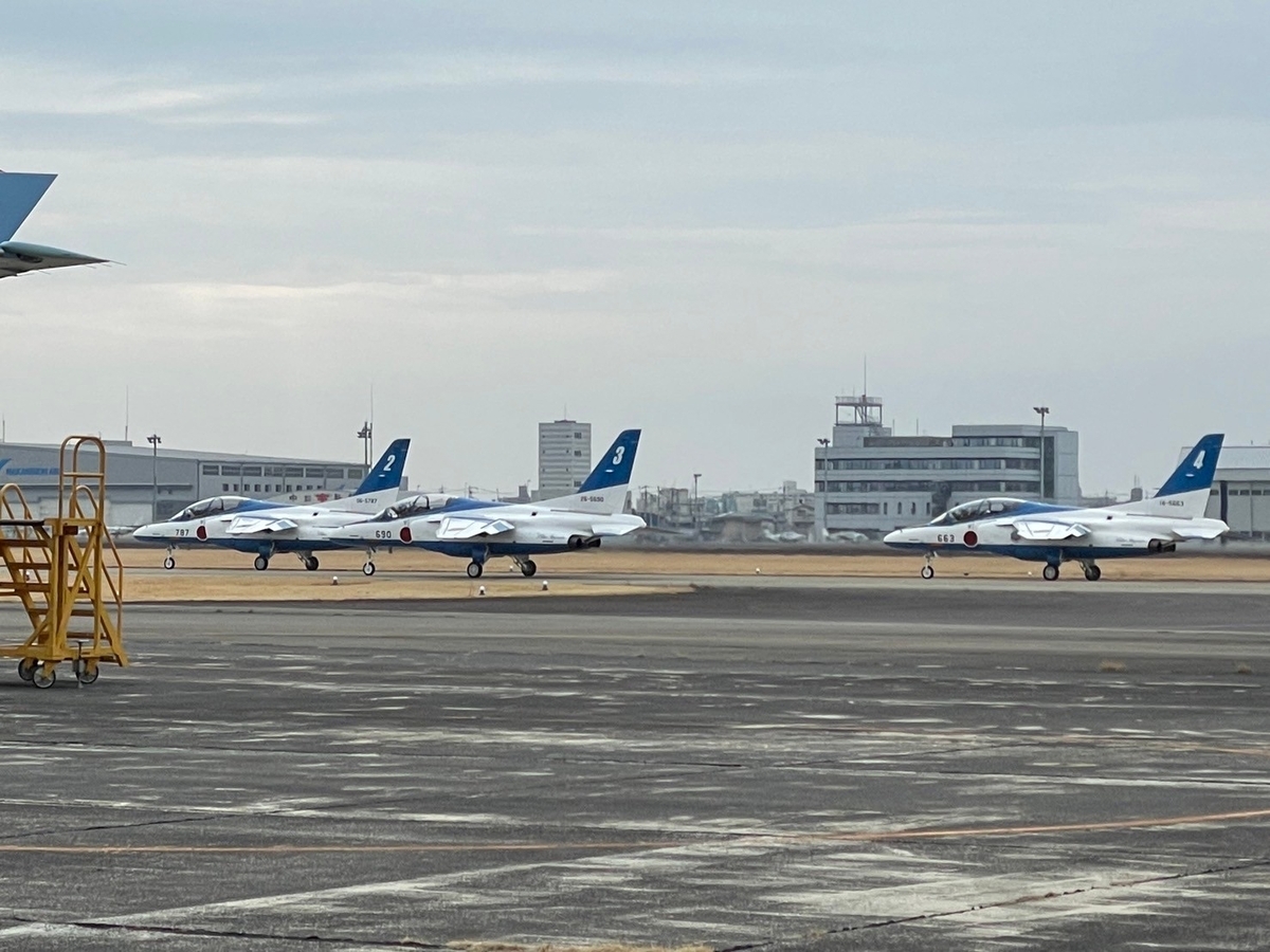2025年航空自衛隊小牧基地オープンベース、ブルーインパルス滑走準備