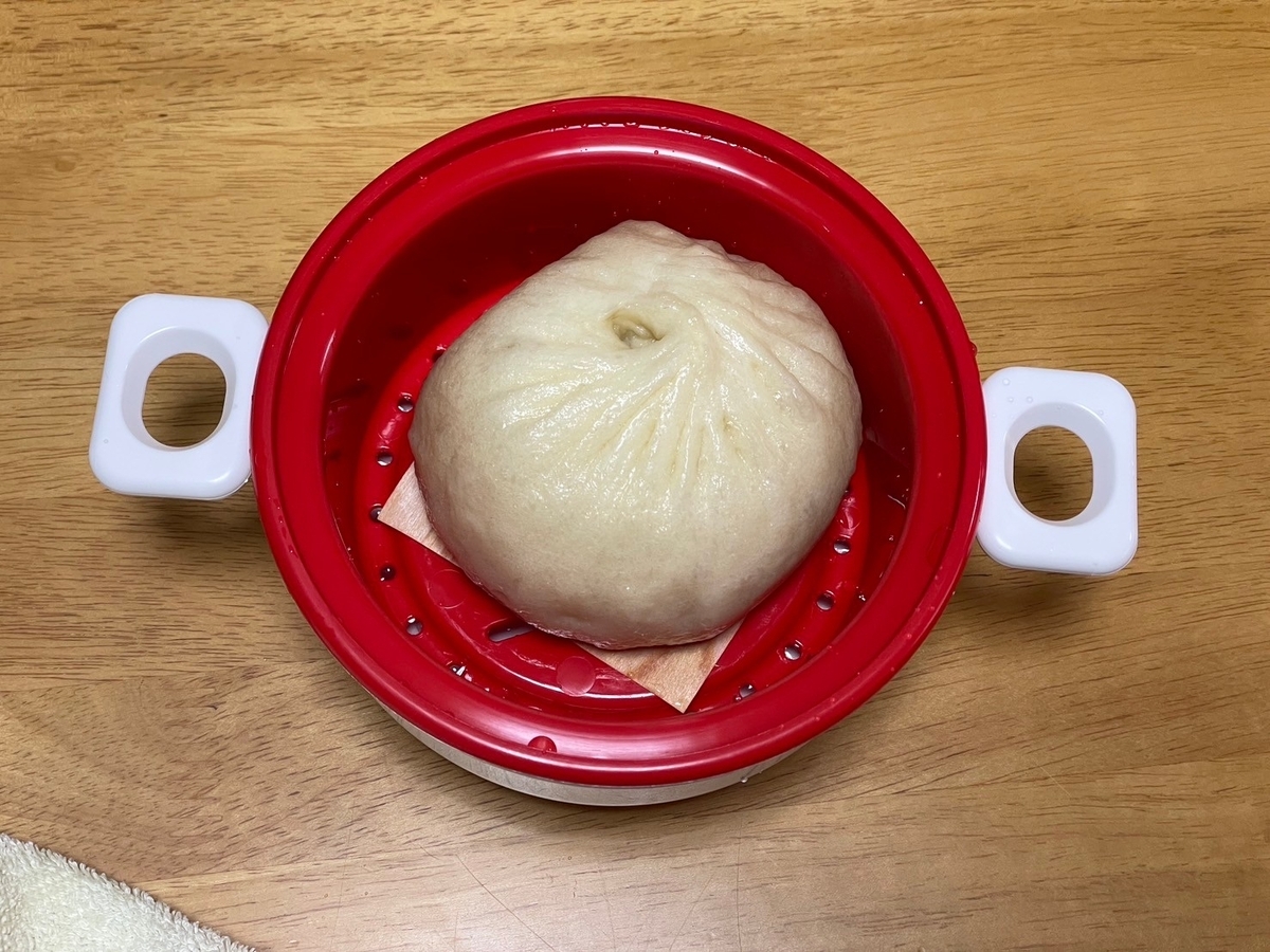 大阪名物551蓬莱の豚まんのオリジナル電子レンジ専用セイロ