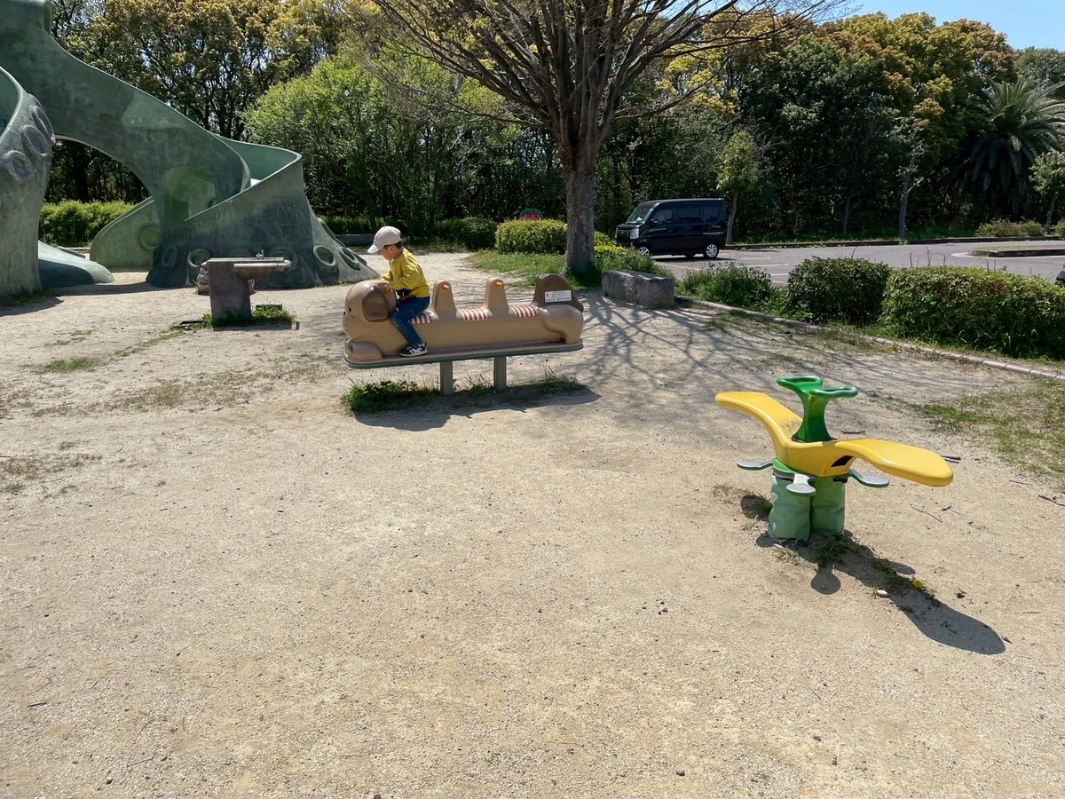 子どもの遊び場｜半田市にあるタコが目印のみなと公園のスイング遊具