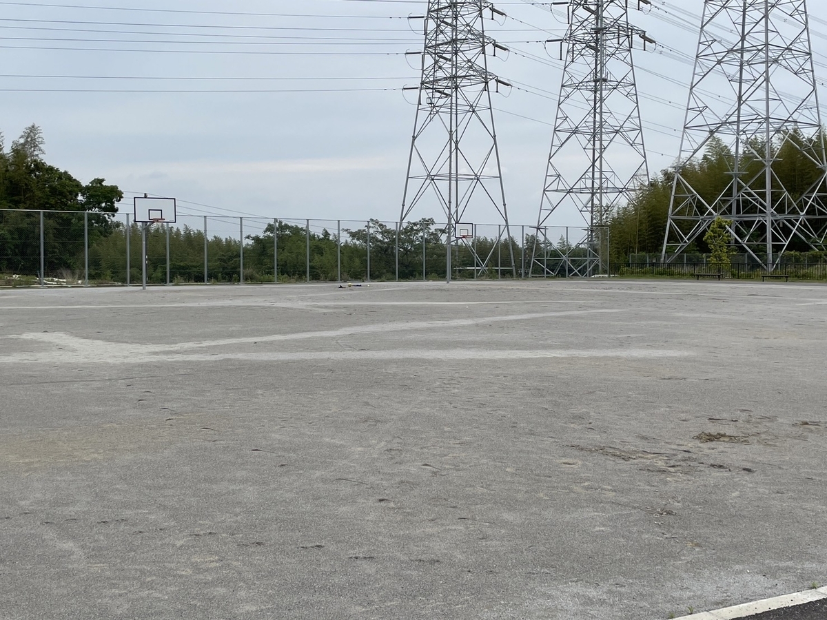 子どもの遊び場｜知多市長浦ICのオークワ近くにあるかぜの丘公園のグラウンド