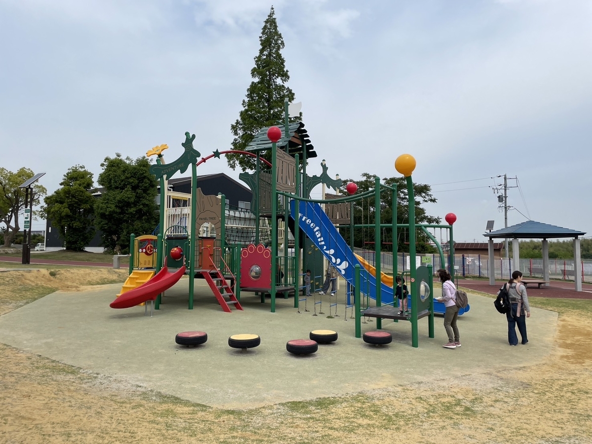 子どもの遊び場｜知多郡武豊町にある武豊中央公園の大型児童複合遊具