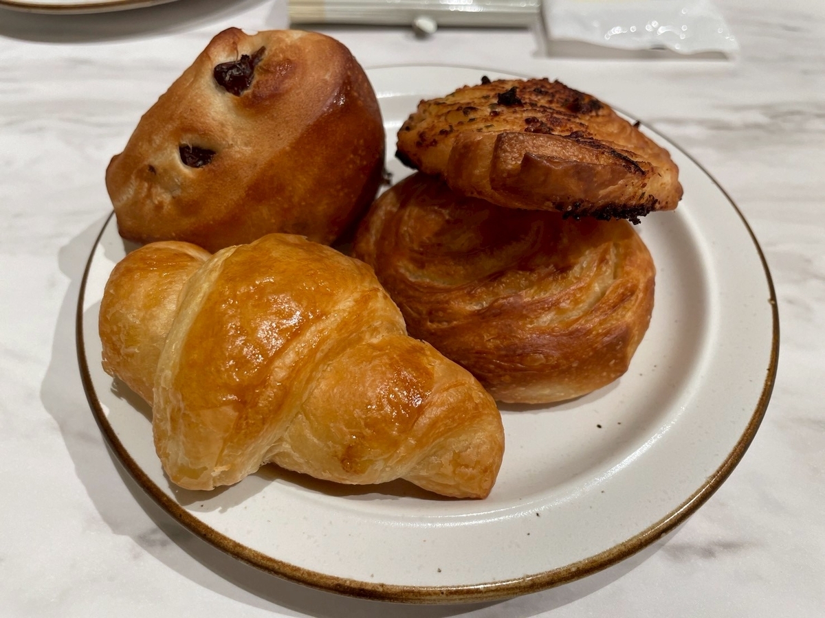 子連れランチ｜安城市にあるららぽーと安城のパン食べ放題付きランチが楽しめるビストロ309のパン食べ放題