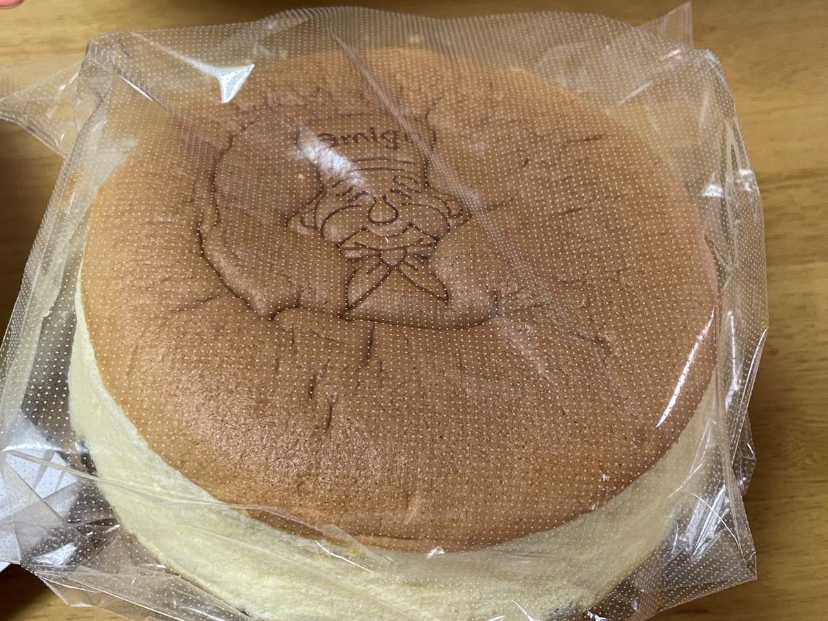 りくろーおじさんのチーズケーキに激似な四日市市の人気パン屋さん「アミーゴ」のチーズケーキ