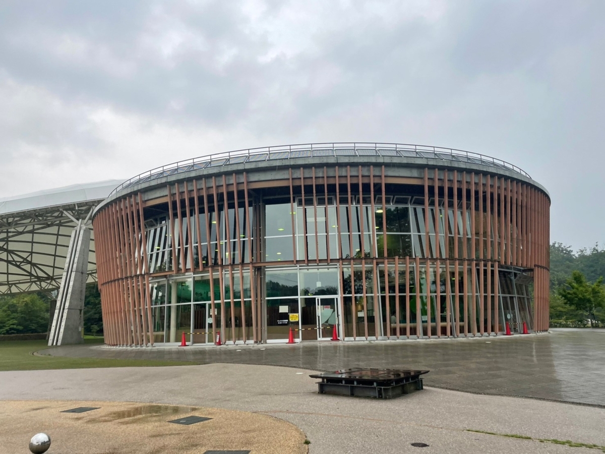 子どもの遊び場｜豊田市にある室内遊びも水遊びもできる鞍ヶ池公園の室内遊び場