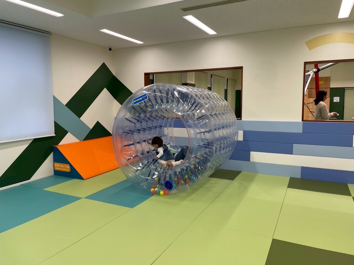 子どもの遊び場|海津市にあるボーネルンドプロデュースの室内遊び場があるこども未来館ZUTTO(ズット)のサイバーホイール