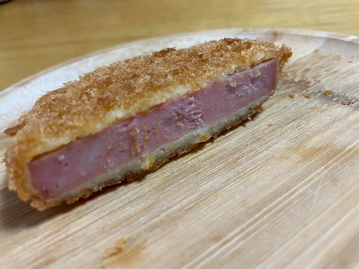 ららぽーと安城にある肉工房千里屋の揚げ物惣菜「厚切りハムカツ」