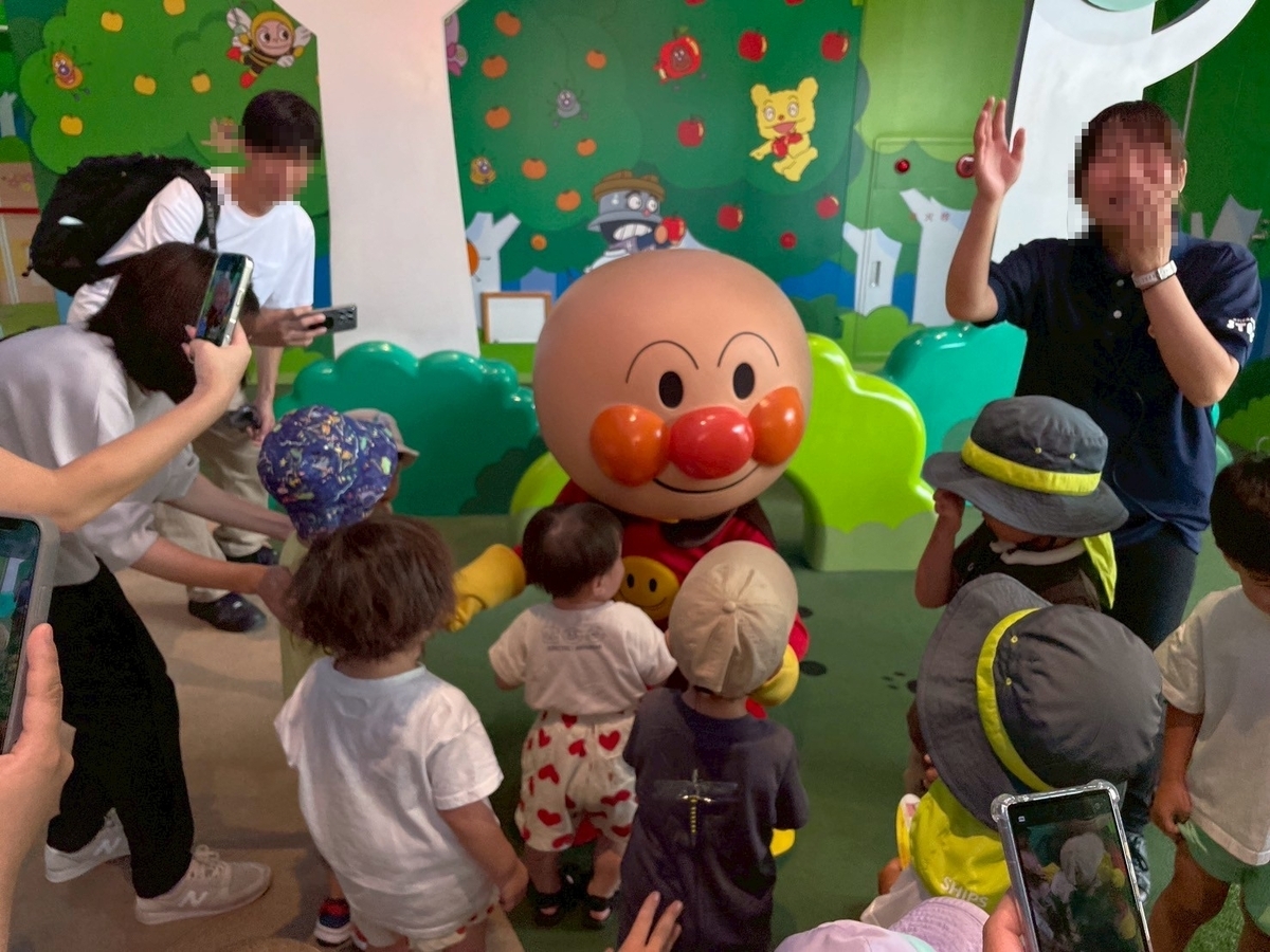 水かけパレードが人気の夏の名古屋アンパンマンこどもミュージアム体験記｜キャラクターグリーティングアンパンマン
