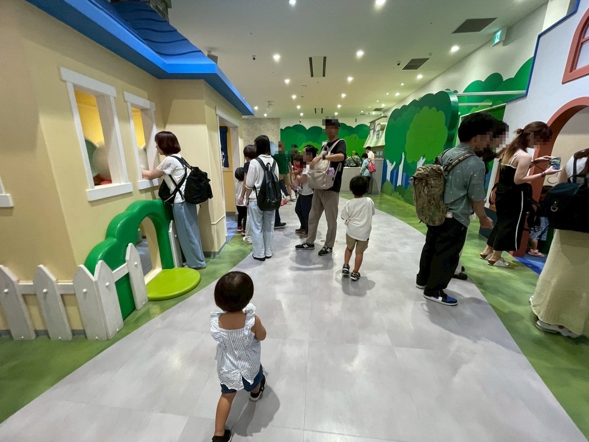 横浜家族旅行2025｜子どもに大人気のみなとみらいにある室内遊び場「横浜アンパンマンこどもミュージアム」のみんなのまちエリア