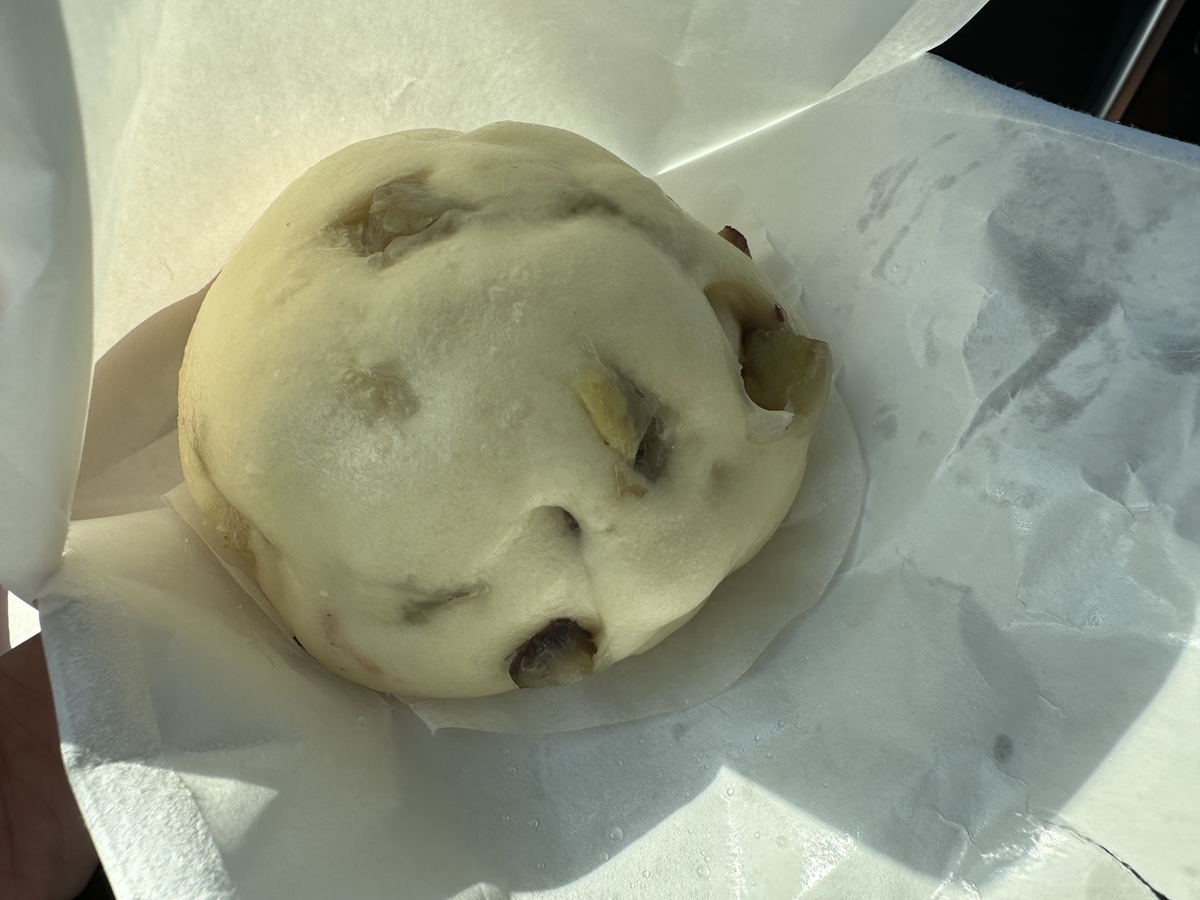 武豊町グルメ｜手作り豚まん・餃子のテイクアウト専門店「好香包（ハオシャンパオ）」の豚ちゃんカスタードまん