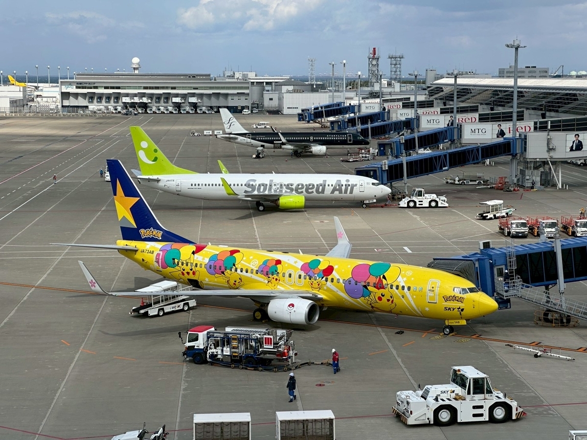 常滑市おでかけ｜中部国際空港セントレアで行われた航空ファンミーティングで飛来したピカチュウジェット