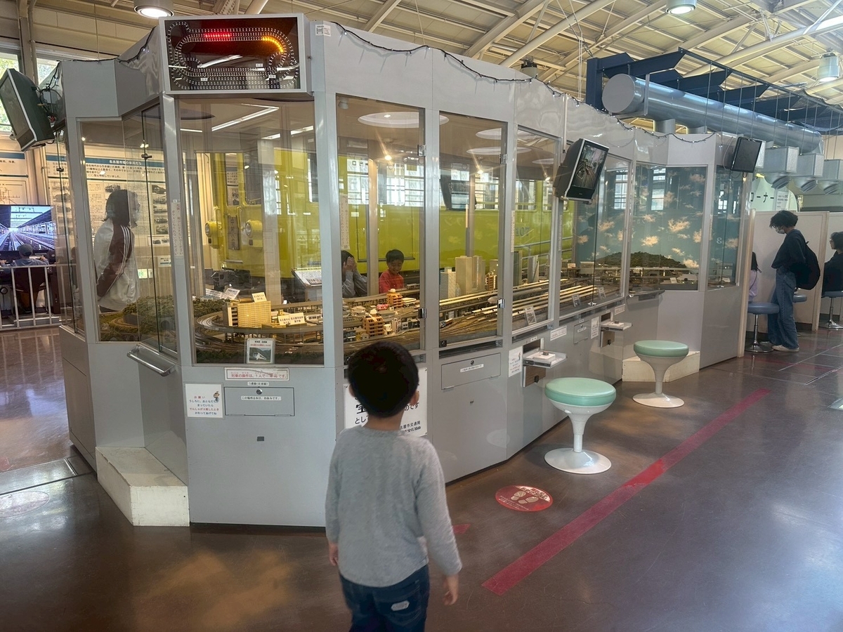 子どもの遊び場｜日進市にある名古屋市市電・地下鉄保存館「レトロでんしゃ館」の鉄道模型ジオラマ