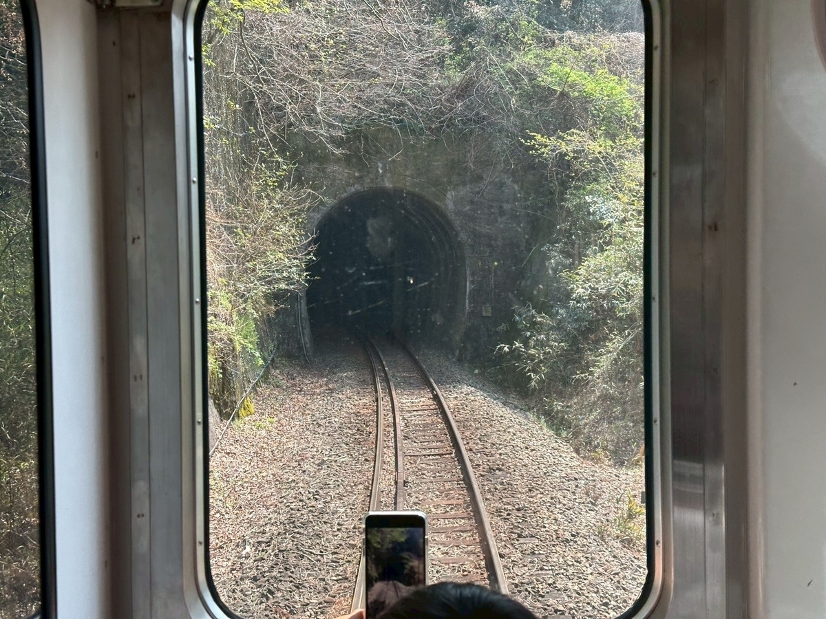 子どもとおでかけ｜大垣駅から垂水駅までをつなぐ樽見鉄道のトンネル