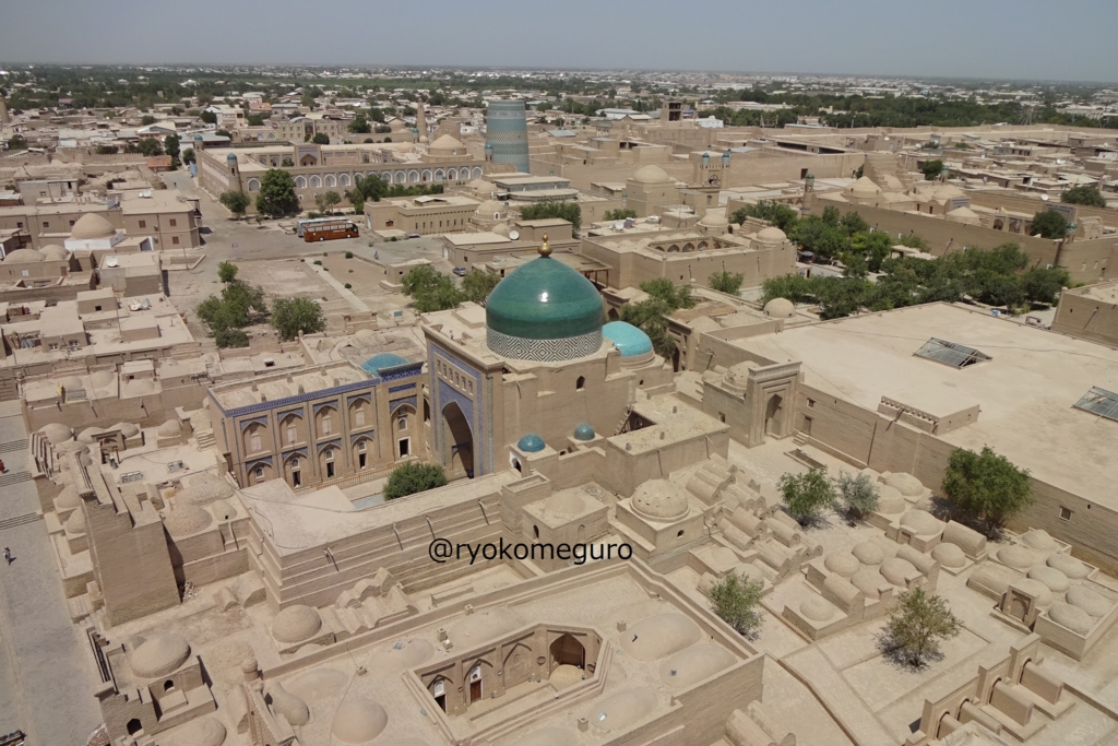 中央アジアの魅力はフルーツである。 STORIES traveling Central Asia