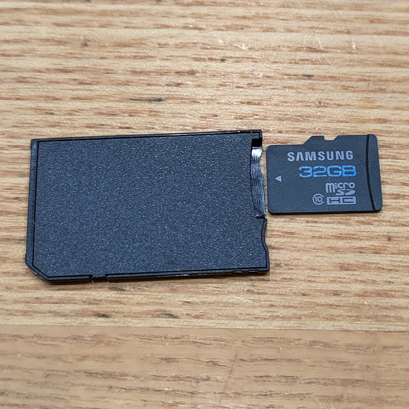 PSPでmicroSDを使う方法。メモリースティックPro Duo変換アダプタを