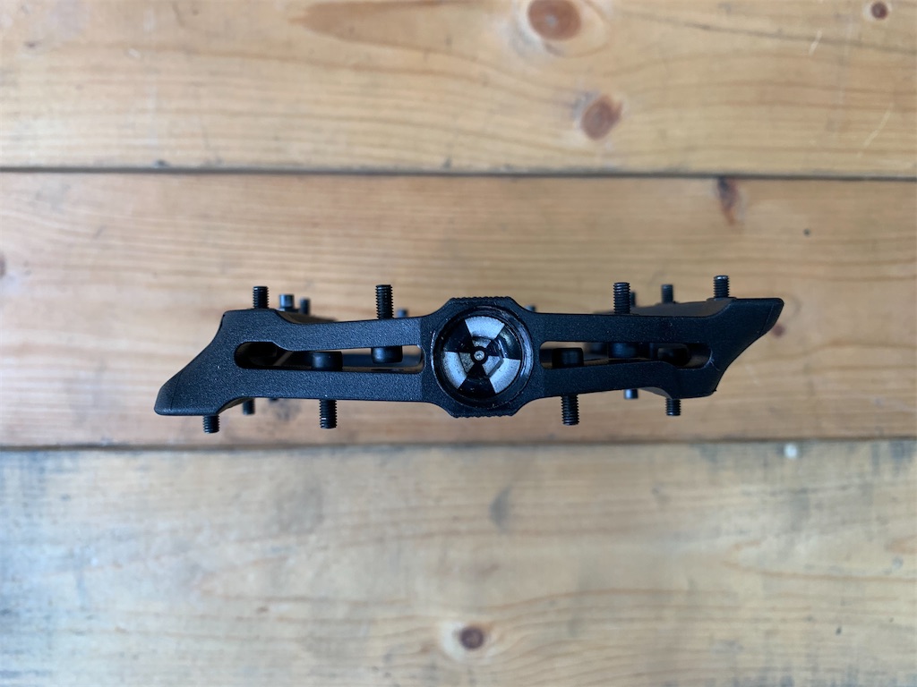 Nukeproof Neutron EVOフラットペダル　ブラック Nukeproof EVO Composite Race MTB Flat Pedals – Dcbikes