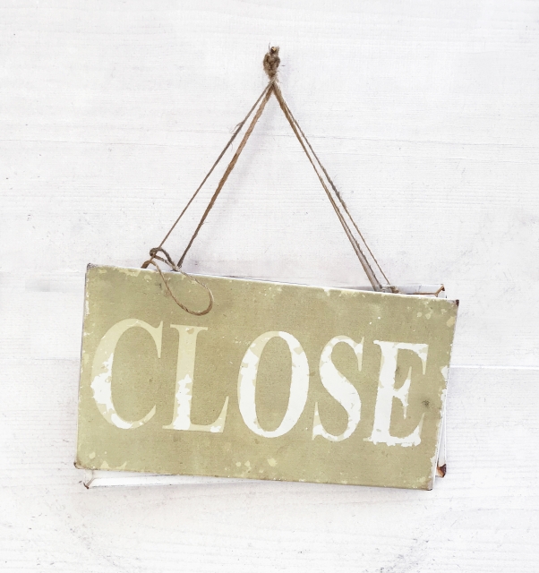 <img src=”drink.jpg” alt=”NAVERまとめサイト終了のお知らせ”>