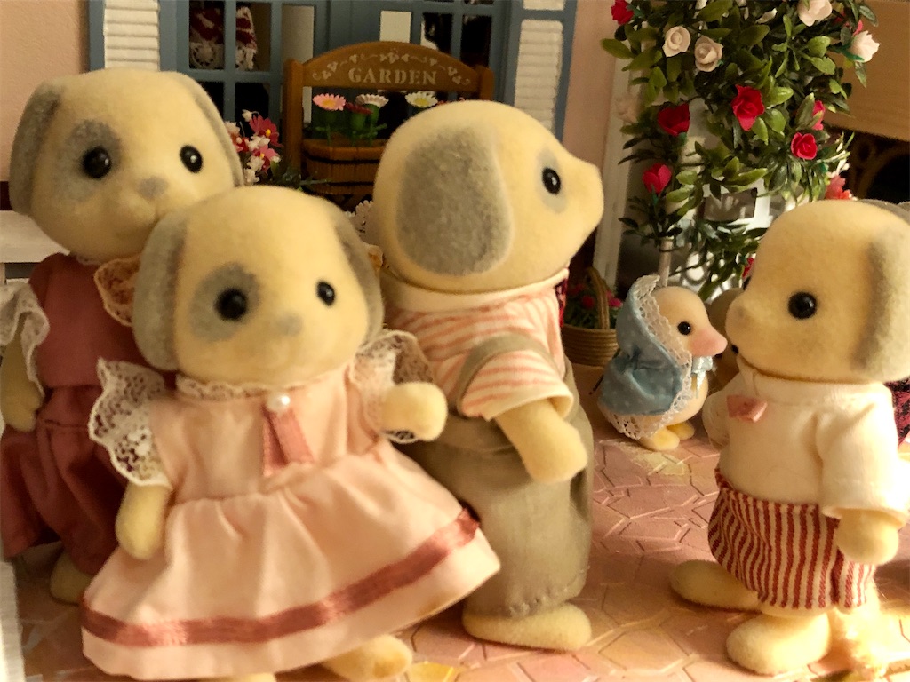 アーバン アイボリーイヌ - 森の住人