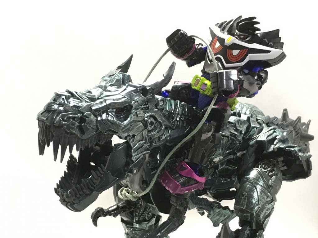 トランスフォーマー スタジオシリーズ SS-07 グリムロック