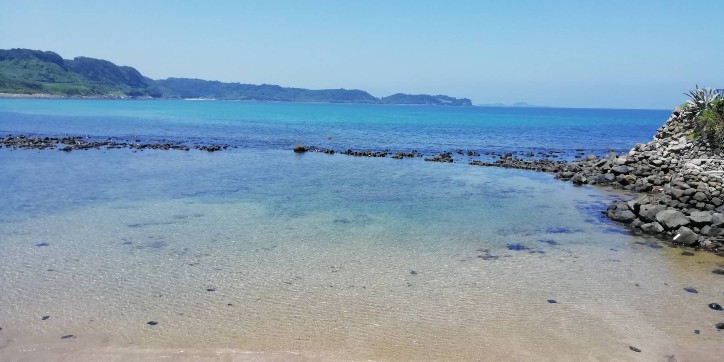 湊の立神岩　海　きれい　絶景　写真　画像