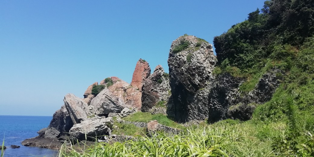 唐津市　湊の立神岩　写真　画像　海