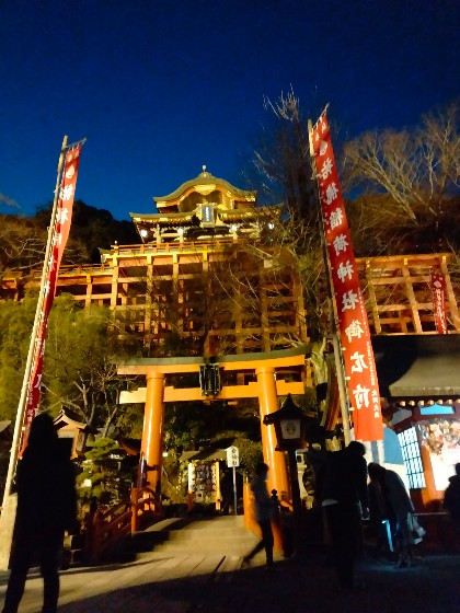 祐徳稲荷神社　佐賀　写真　画像　ライトアップ　本殿